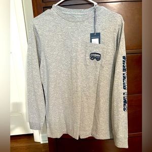 NWT Boy’s Vineyard Vines gray/navy long-sleeved tee, Sz Lg